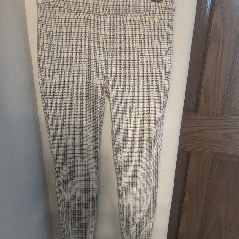 Ankle pants